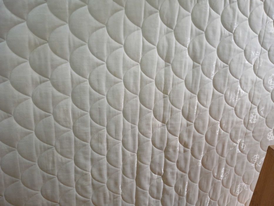 Jogo mesa ,colchão casal etc