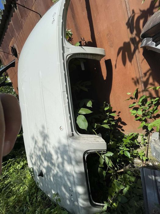 Продам Кришу Reno Logan MPV 2017 года караван