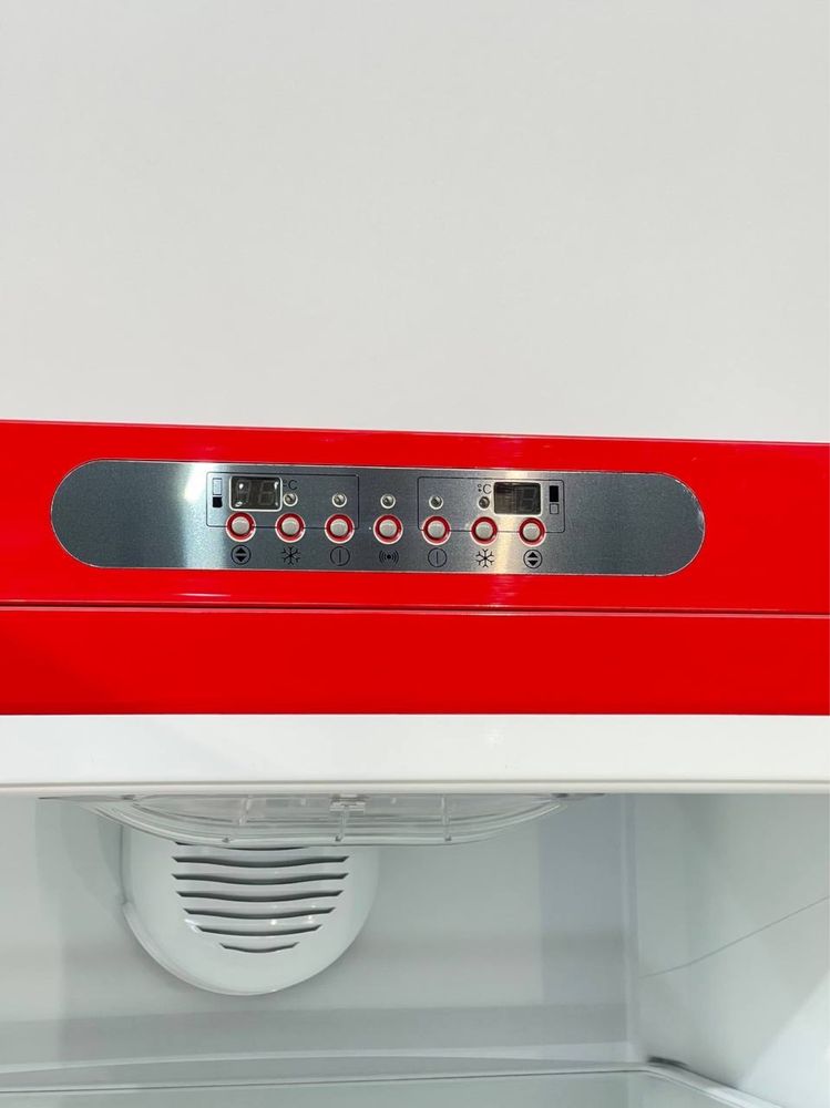 Холодильник SMEG FAB38 у червоному кольорі NoFrost Led-підсвітка