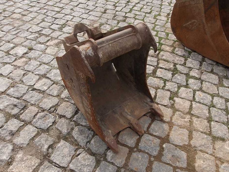 Balde Escavadora Giratória 400 / 2,6-6 t Arden