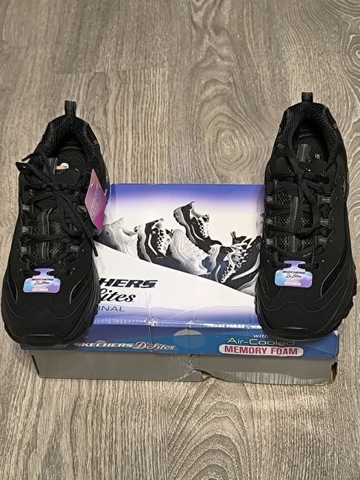 Жіночі шкіряні кросівки Skechers оригінал роз.40, довжина устілки 26.5
