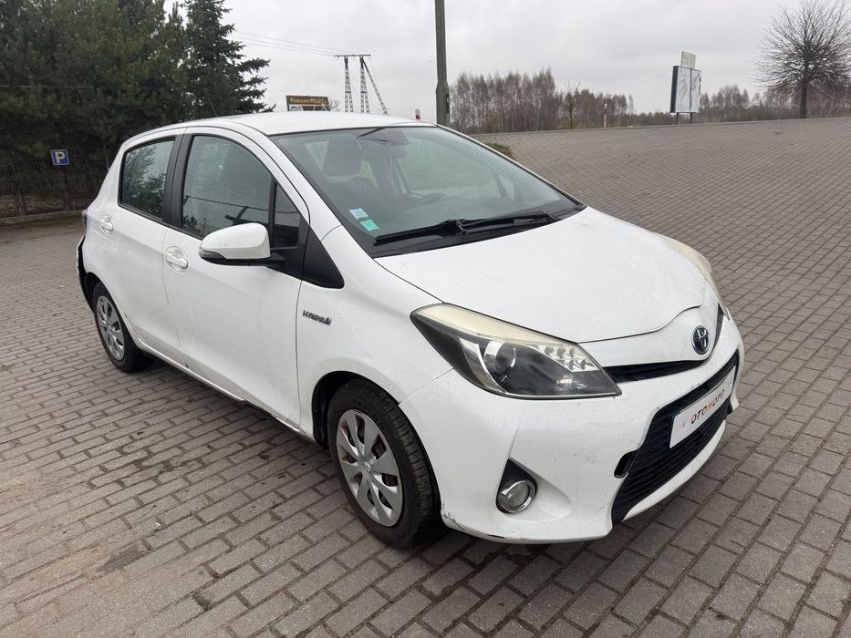 Toyota Yaris Hybrid 1.5 VVT-i 2013r