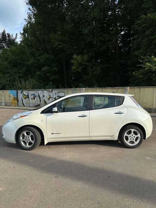 Nissan leaf 40 kwt 250 km+