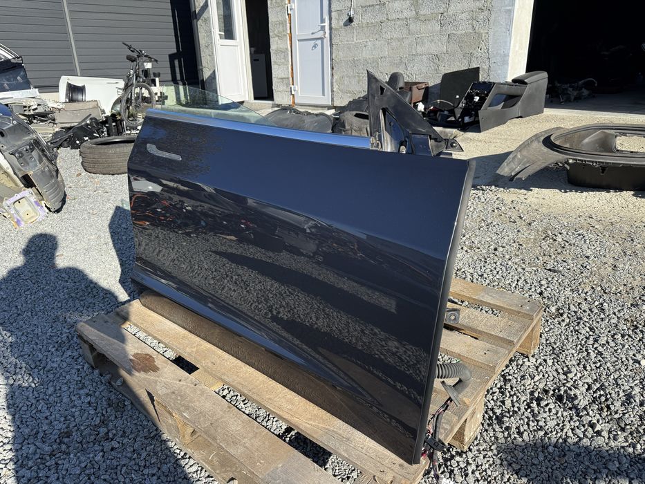 Дверка передня права Tesla model 3 тесла модель 3 сіра