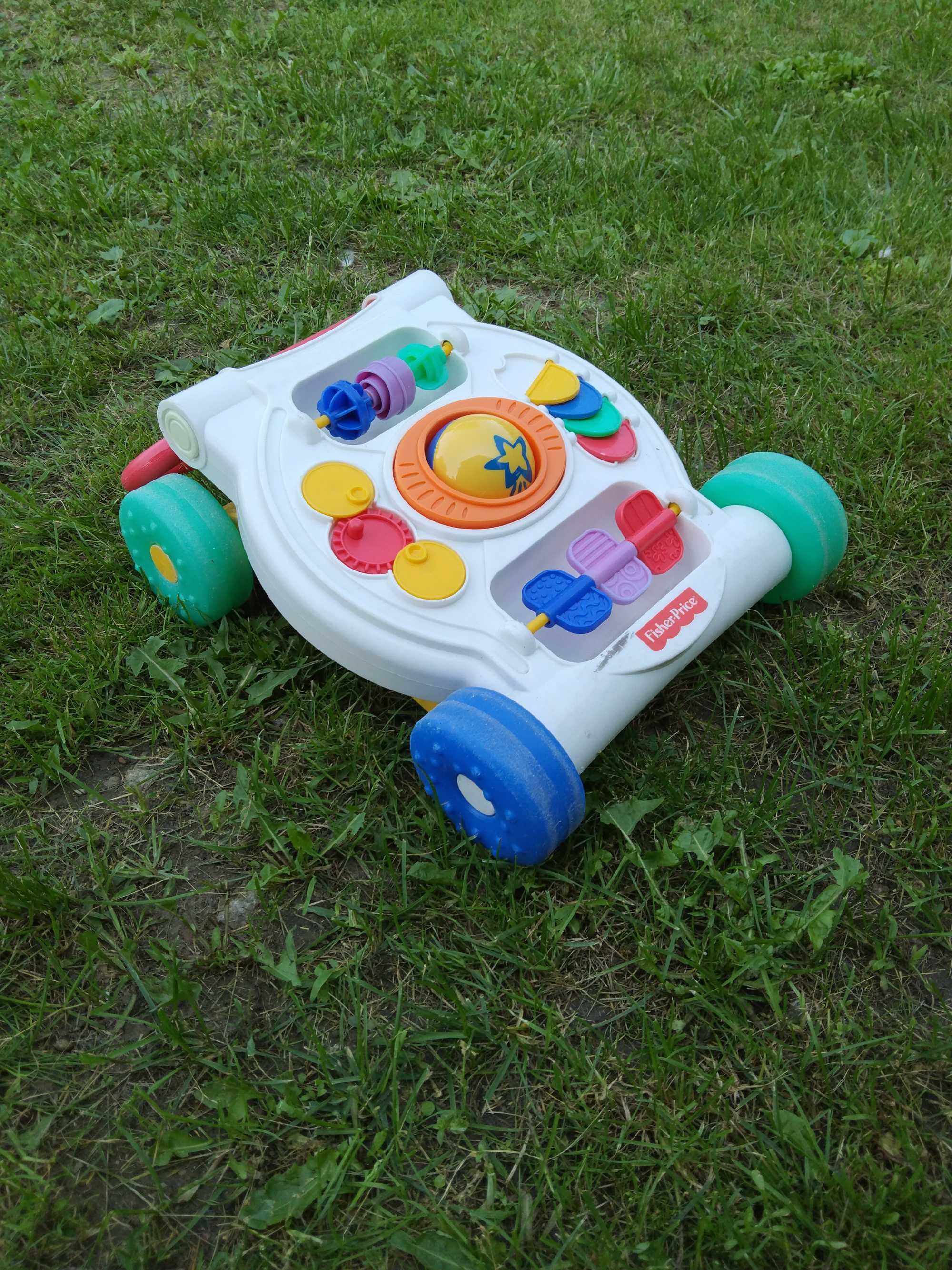 Jeździk Fisher Price pchacz