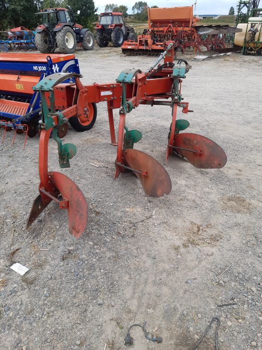 Pług zagonowy Kverneland AD 85 vario