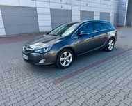 Opel Astra Opel Astra J 1.6 Turbo Sports Tourer 180 KM 2011 Pełne wyposażenie.