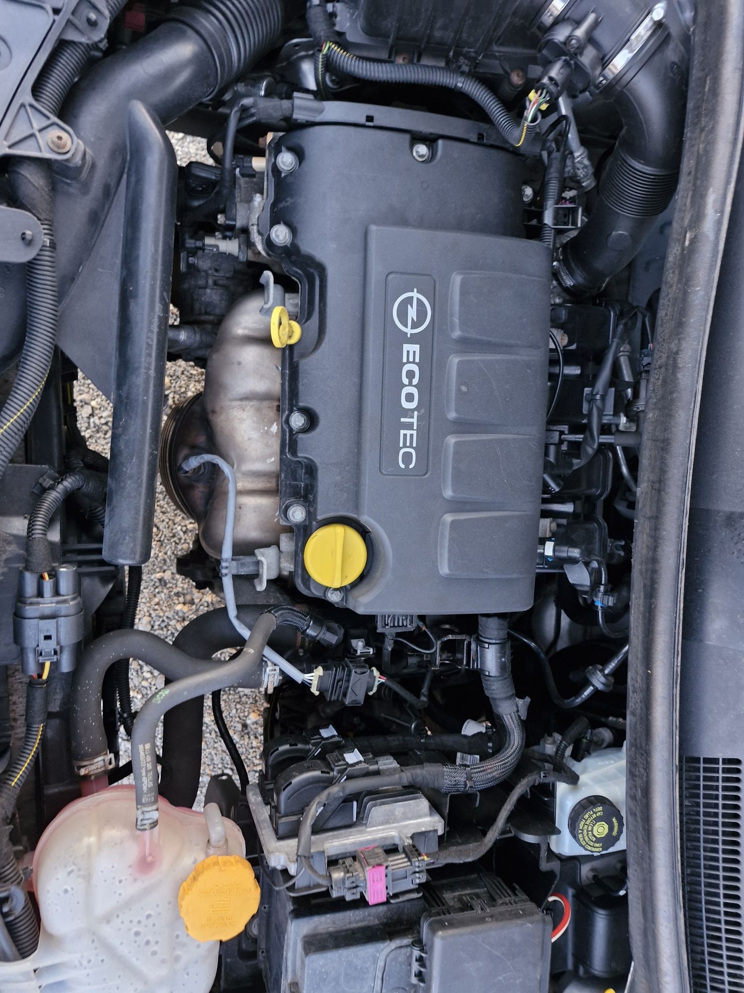 Opel Corsa 1.2 benzyna 2014 rok