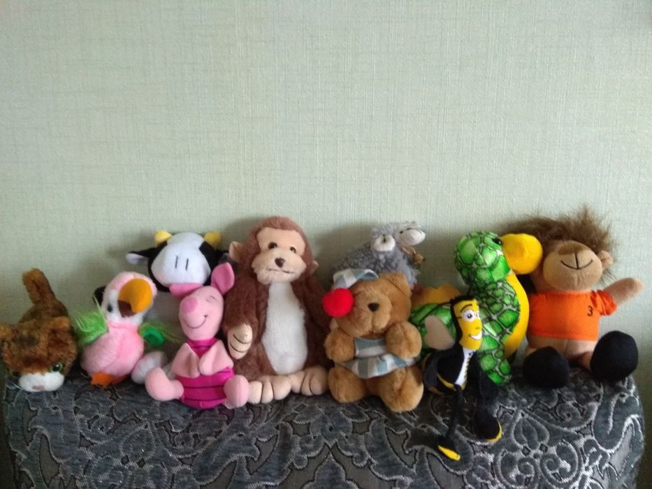 Іграшки м'які різні