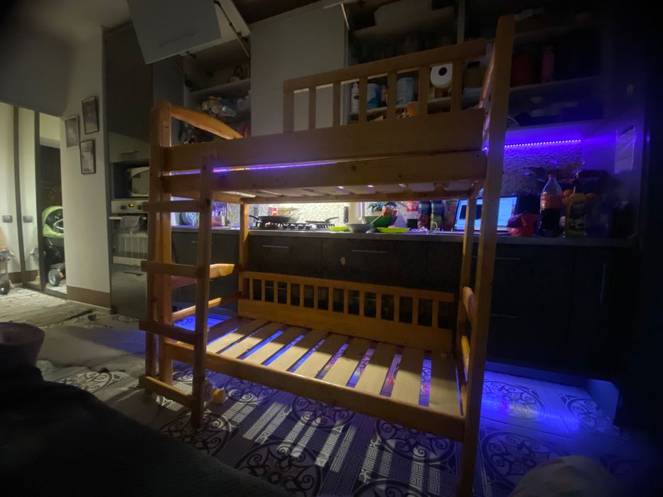 Ліжко двоярусне, дитяче