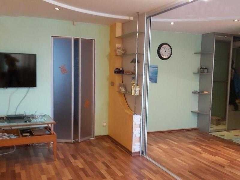 Продам двокімнатну квартиру на Нових Будинках