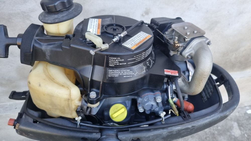 Двигун для човна ЯМАХА 4 к.с