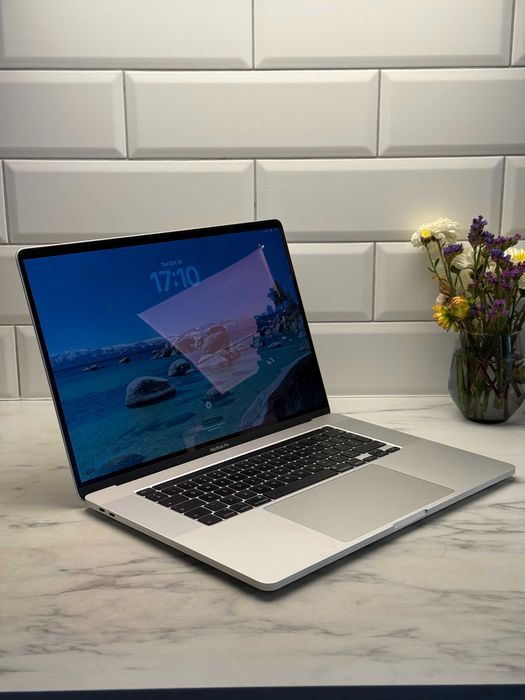MacBook Pro 16" Intel Core i9