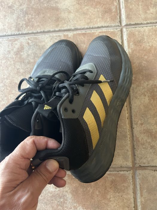 Sapatilhas de crianca