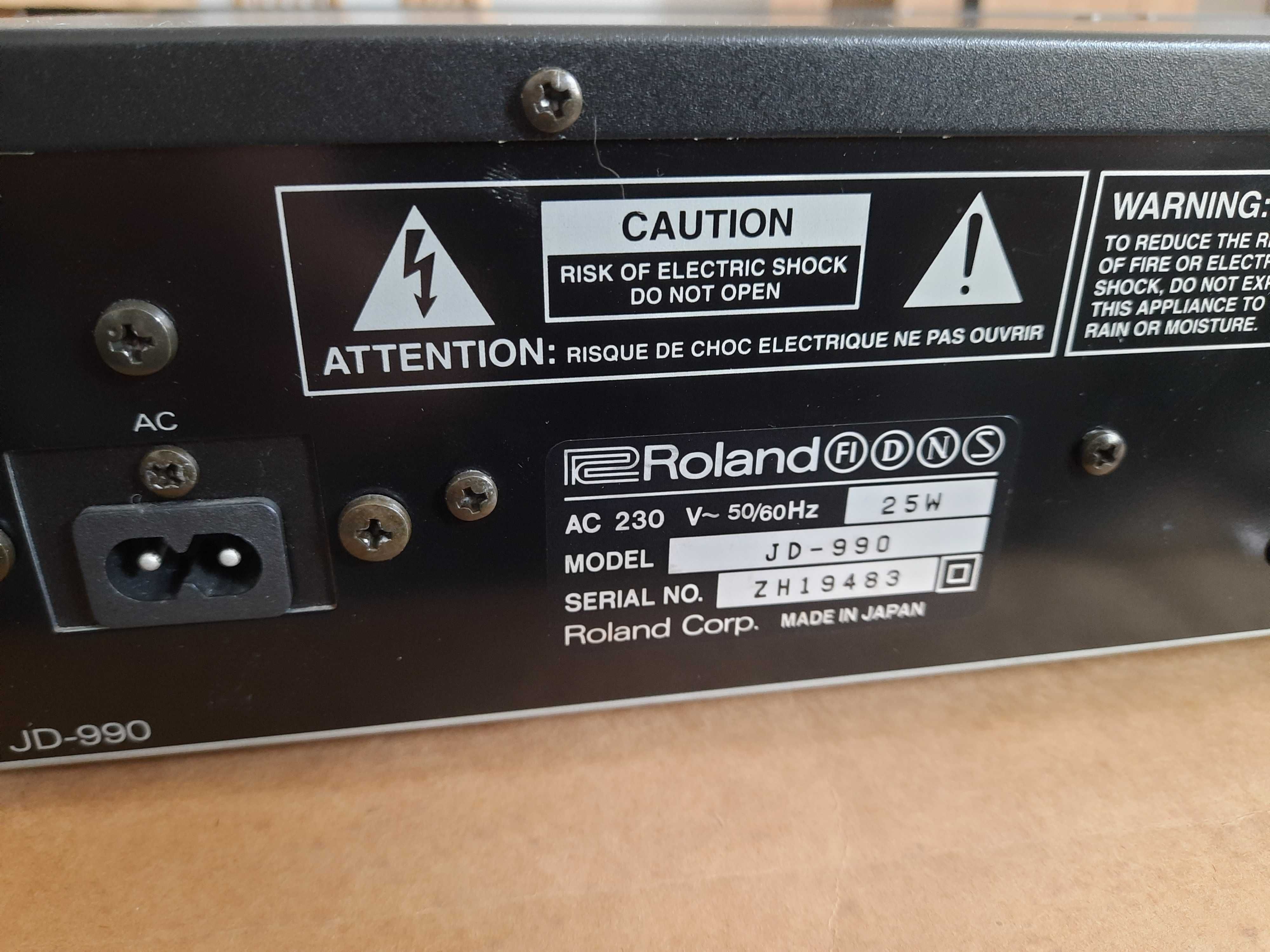 ROLAND JD990 moduł brzmieniowy + karta VINTAGE SYNTH JV08 - 04 230V