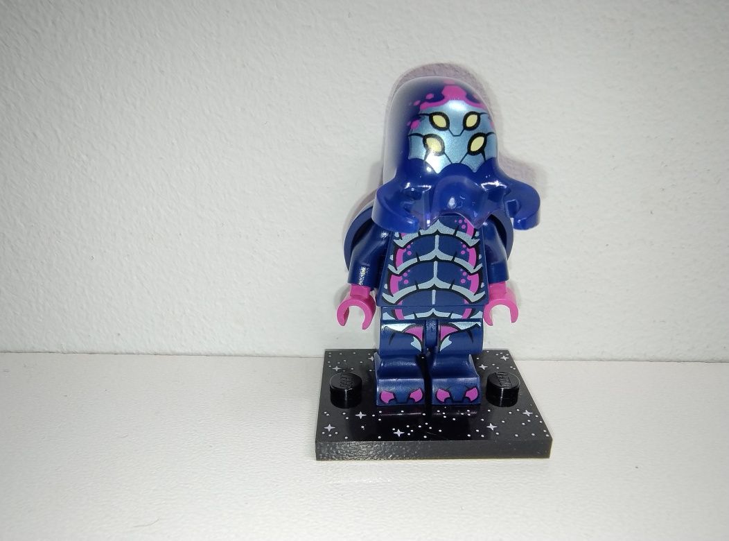 LEGO Minifigures - Alien Beetlezoid, col446, col26-10