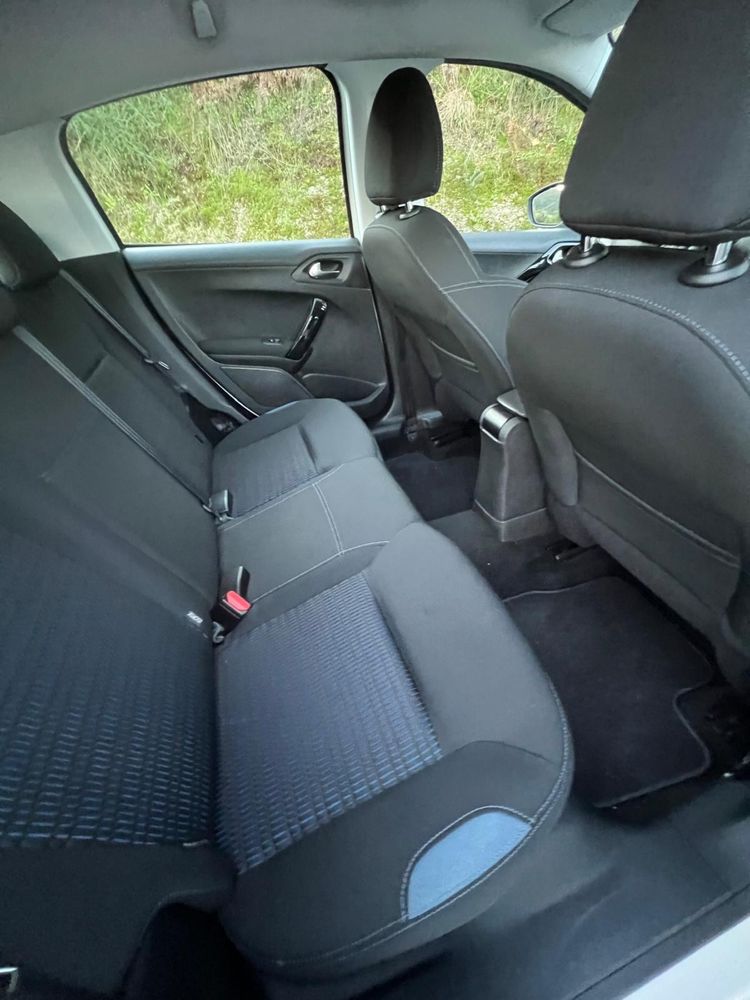 Peugeot 208 1.6 HDi
