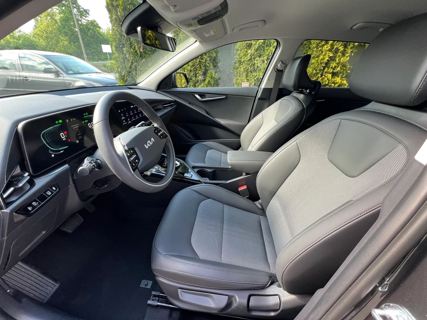 Kia Niro Dealer DELIK Przeźmierowo 1,6 GDi Hybrid 6DCT w wersji L
