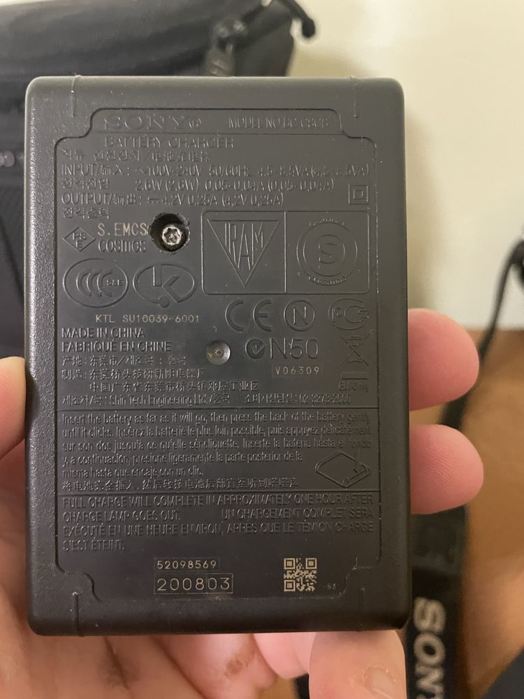 Продам фотопарат Sony DSC-H9
