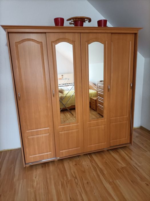 Szafa przesuwna  na ubrania