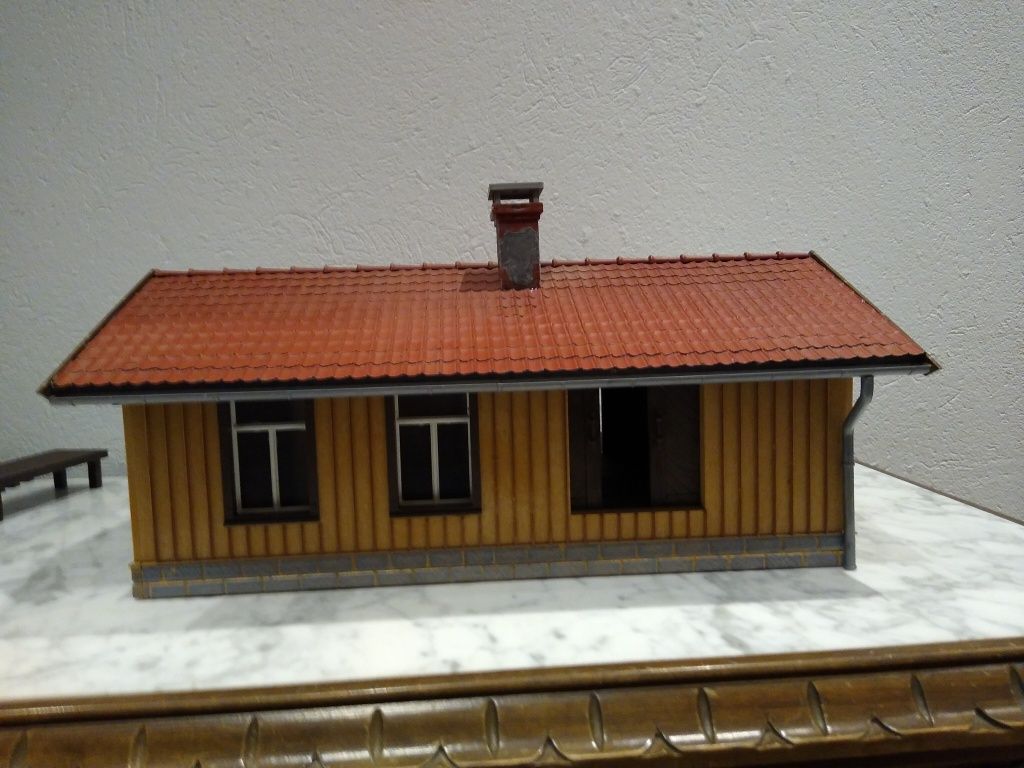 Budynek stacji kolejowej do kolejki ogrodowej LGB/PIKO G
