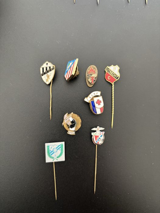 Alfinetes de lapela e pins de colecionador