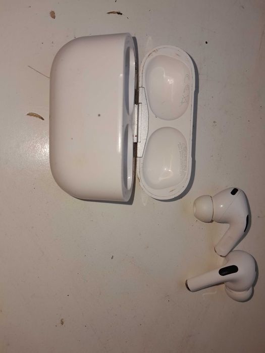 Air pods 2 pro в гарному стані