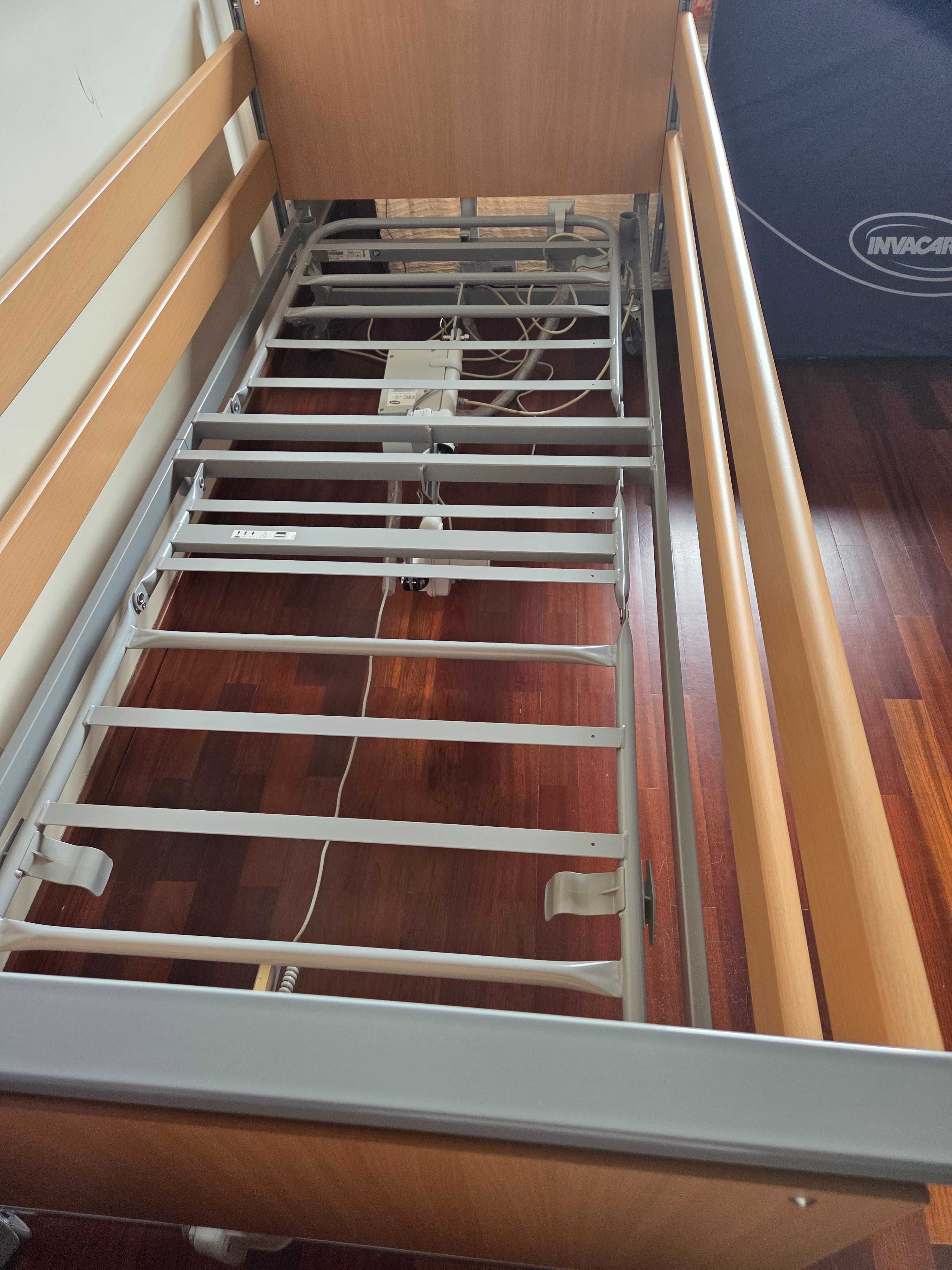 Cama articulada elétrica com elevação.