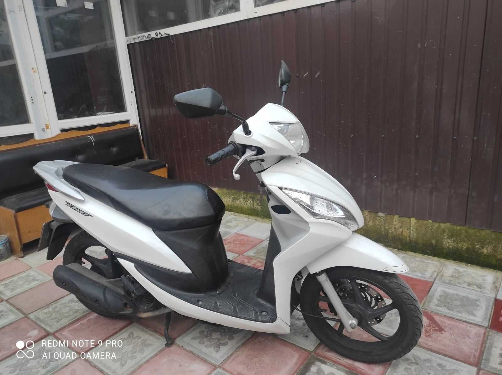 Скутер Honda Dio 110 cc. на высоких колесах с регистрацией