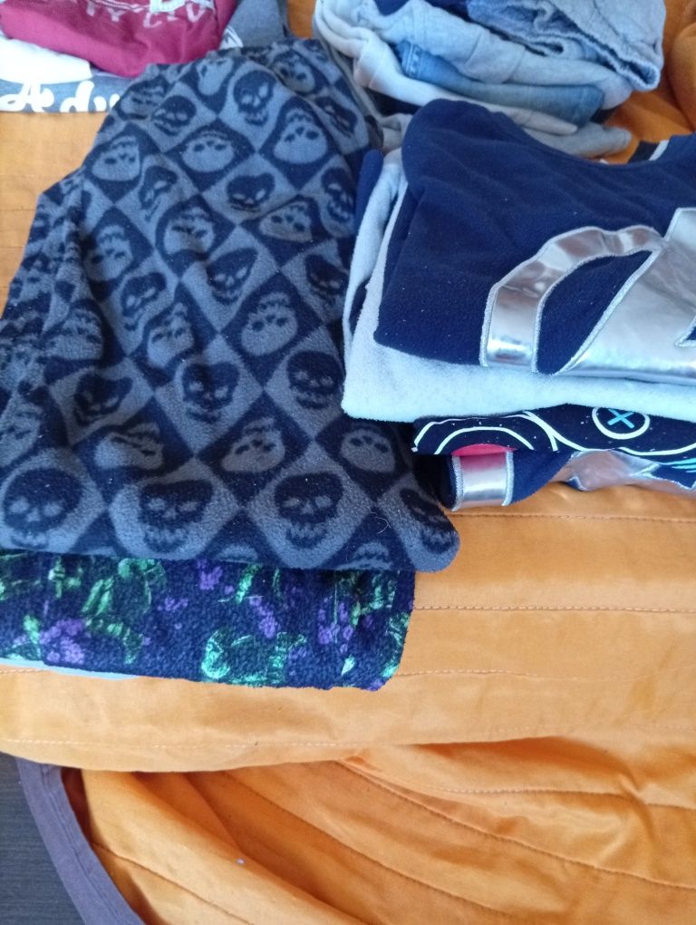 Lote de roupa para rapaz