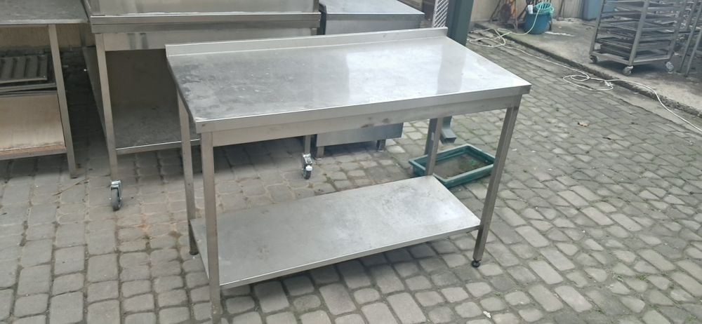 Стіл з нержавійки