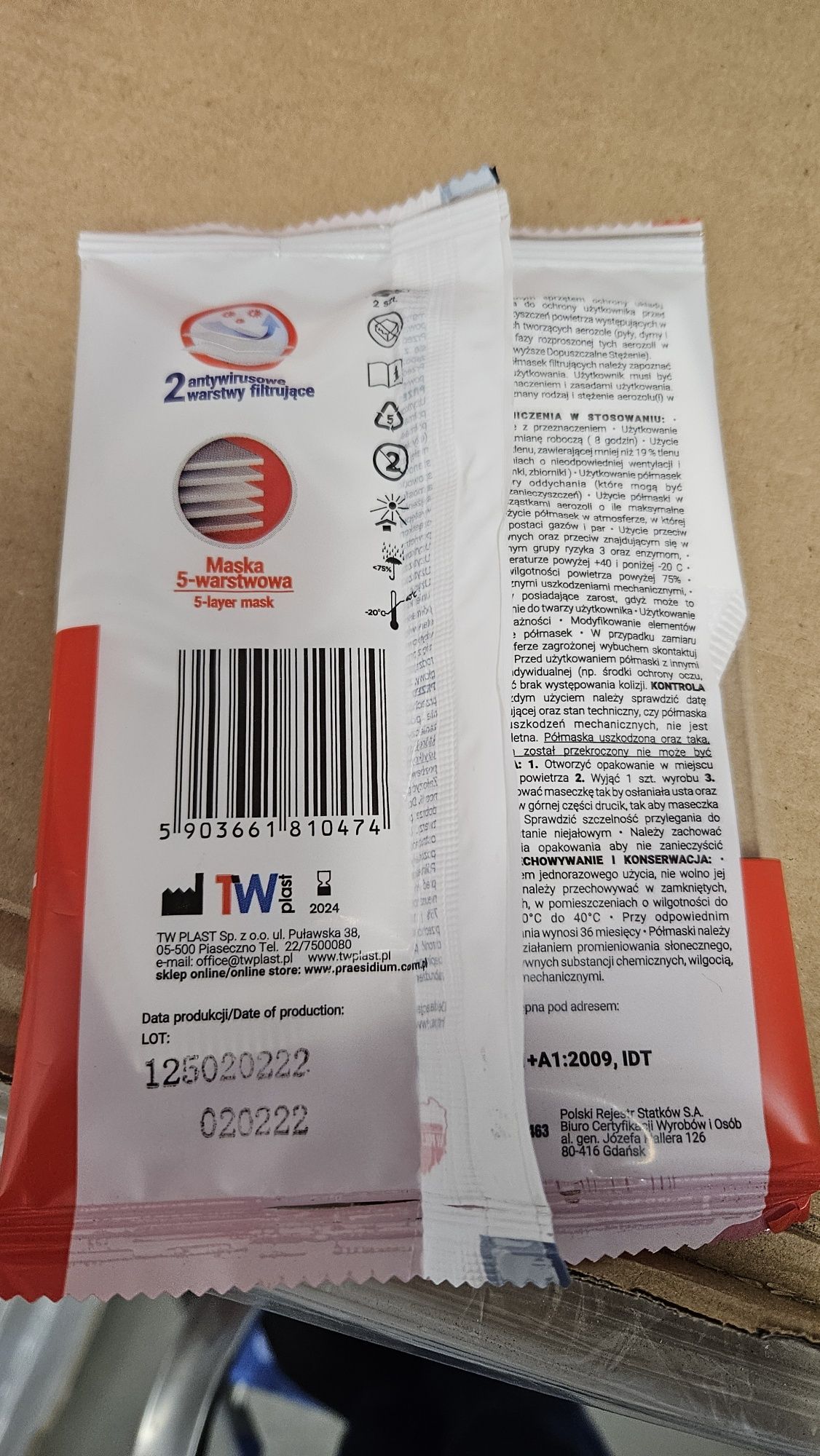 Gratis maseczki chirurgiczne i FFP2