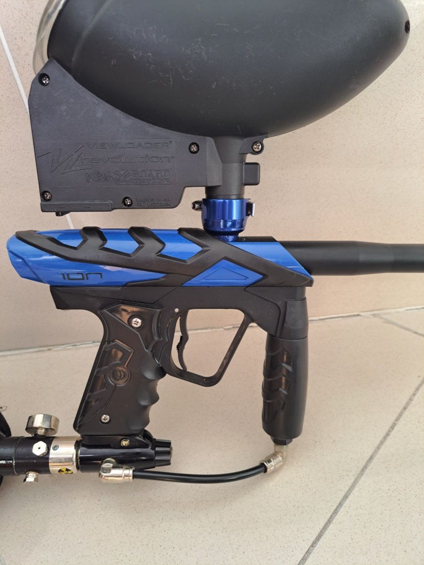 Marcador de paintball da Smartparts modelo ION+ material.