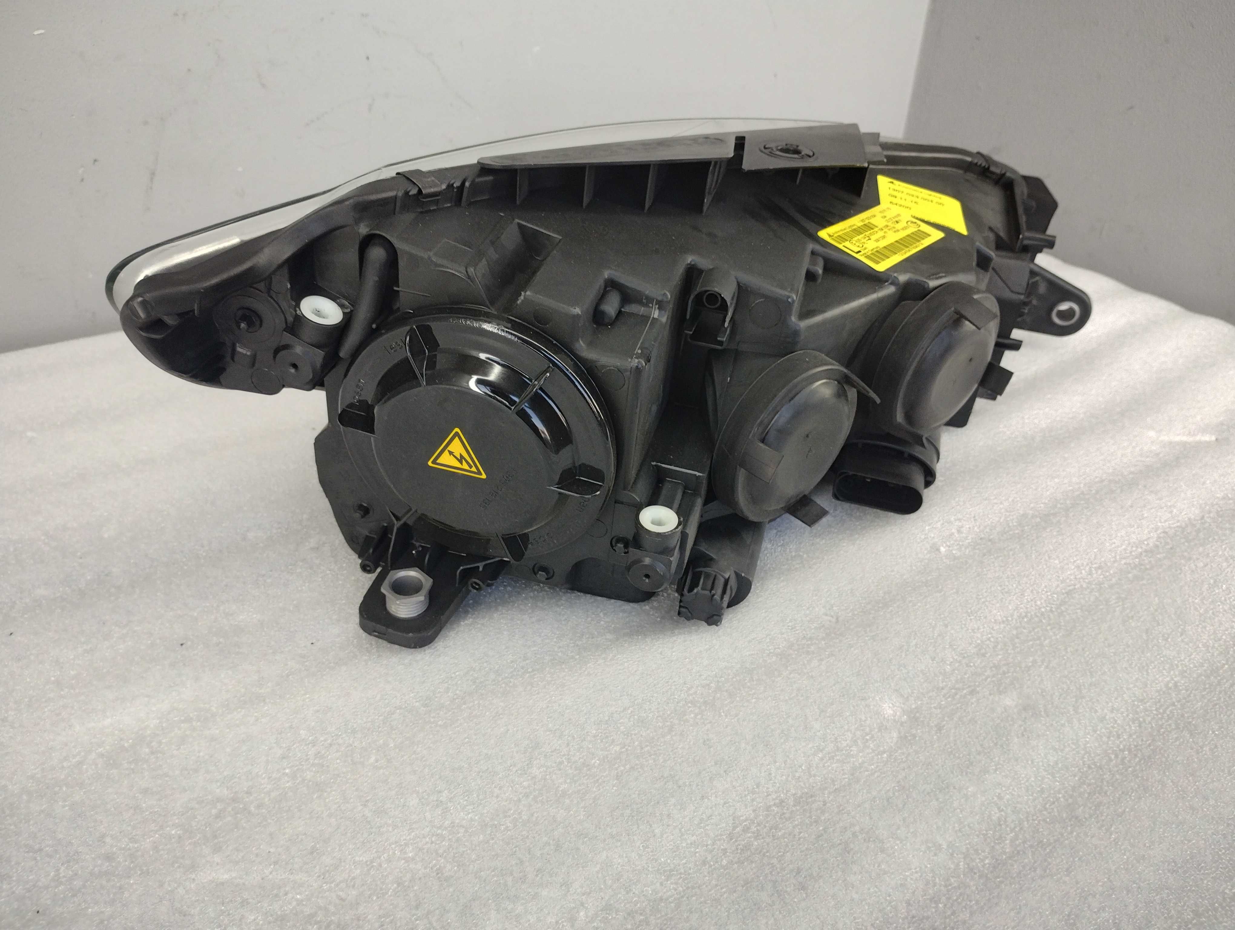 Lampa Reflektor Lewy Volkswagen Passat CC XENON EU! NOWA!