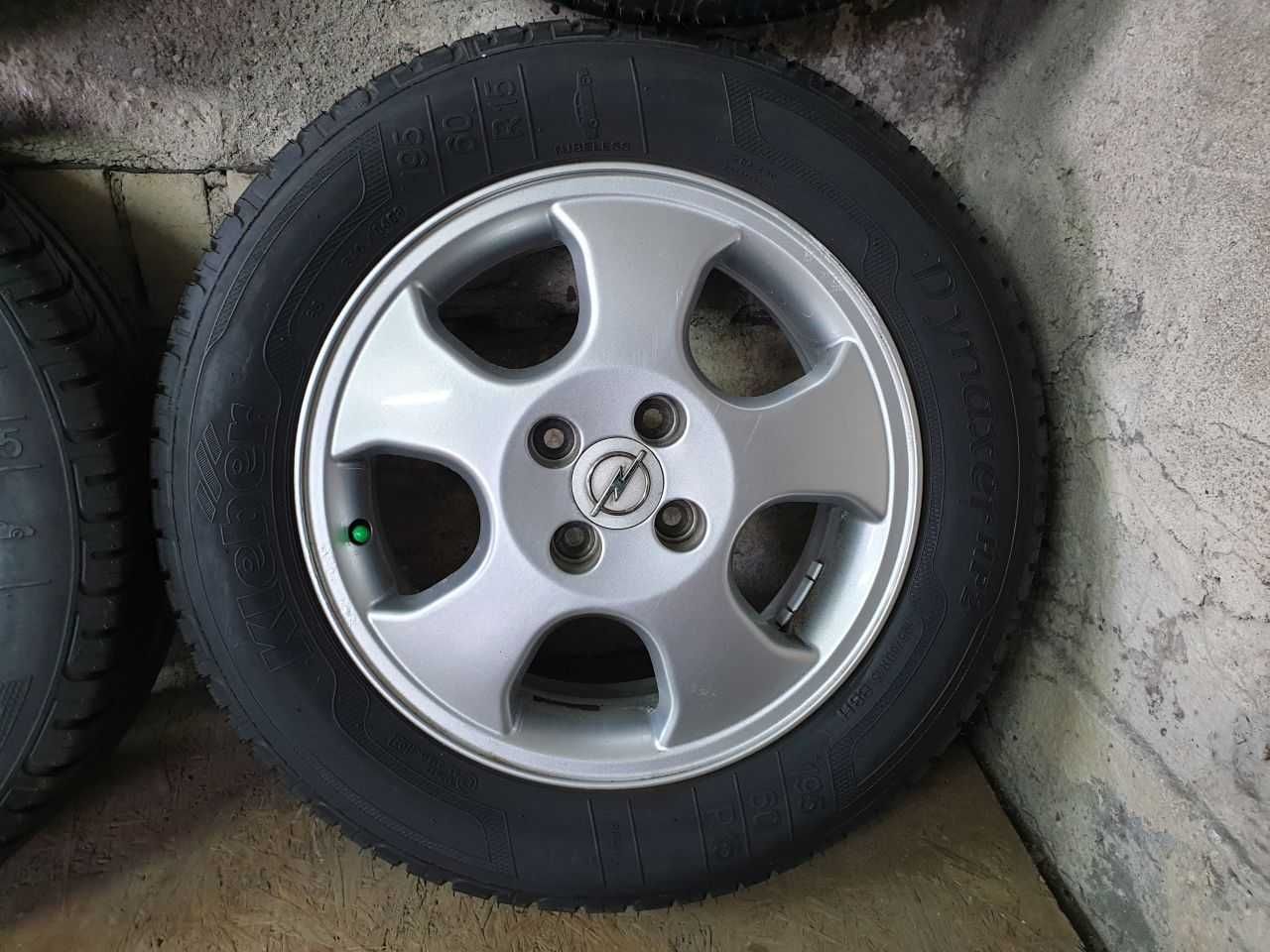 Felgi aluminiowe Opel R15 4x100 6JX15H2 ET 49 centr 56,6mm