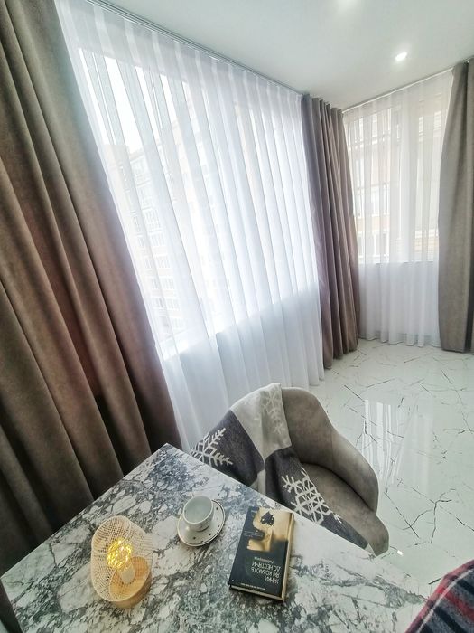 ВІЛЬНА квартира! Руська, ЦЕНТР. Новобудова подобово, погодинно!Все є!