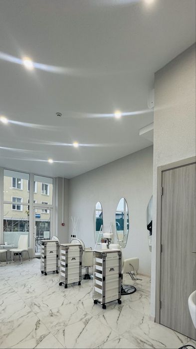 Сдам готовый просторный салон красоты