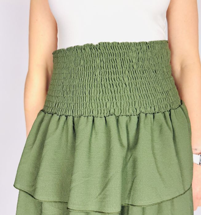 Zielona spódnica z falbanami i gumką M 38