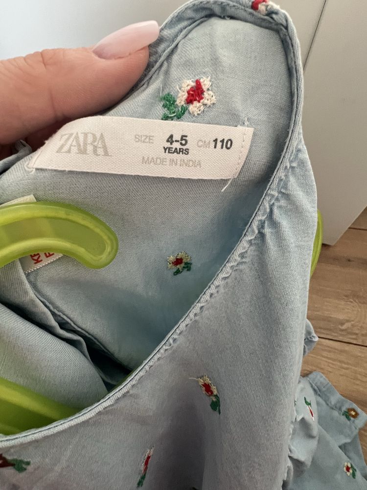 Sliczna sukienka Zara
