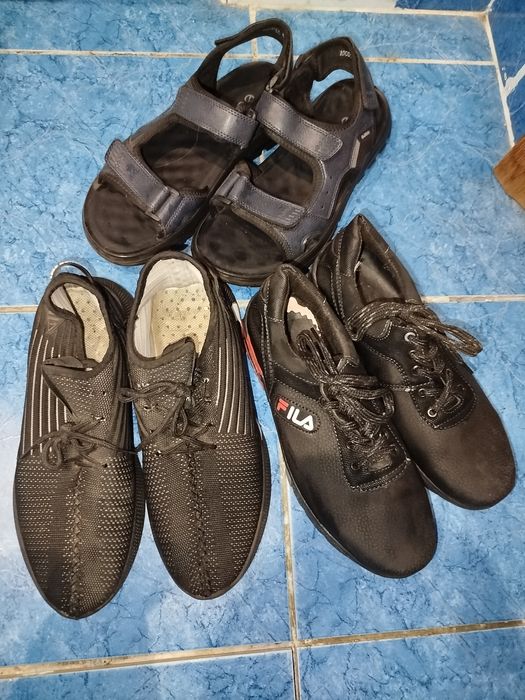 Чоловіче взуття кросівки босоніжки 41р.