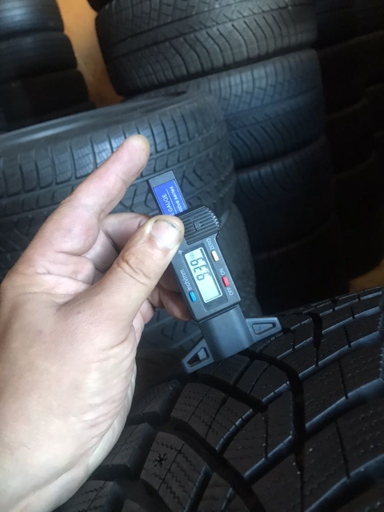 275/45/20+255/45/20 R20 Goodyear Ultra Grip Perfomance GEN1 4шт зима