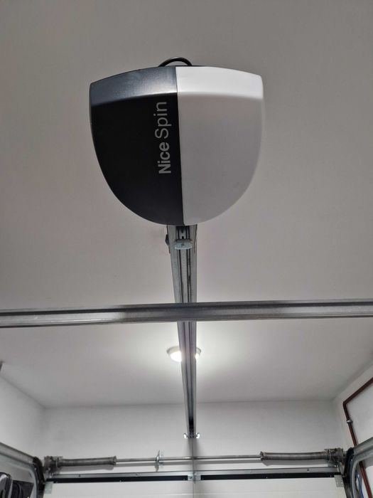 Napęd bramy garażowej Nice Spin