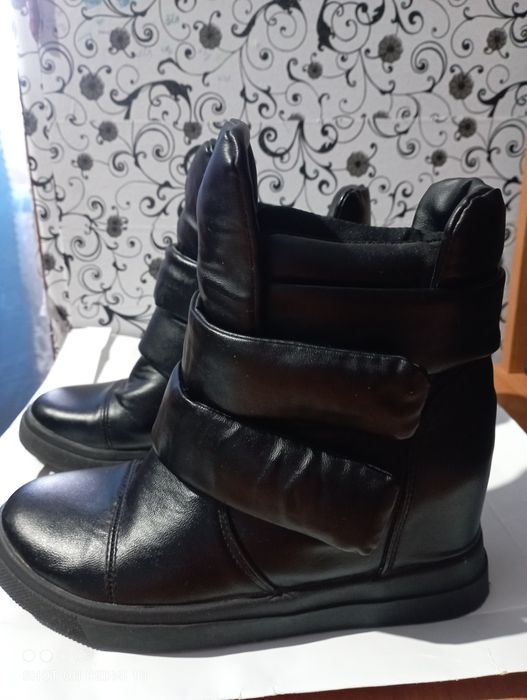 Жіночі снікерси (весна-осінь)