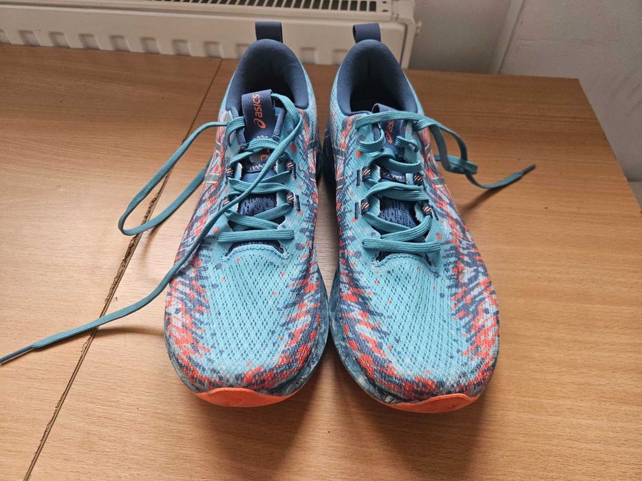 Buty do biegania ASICS Noosa Tri 16