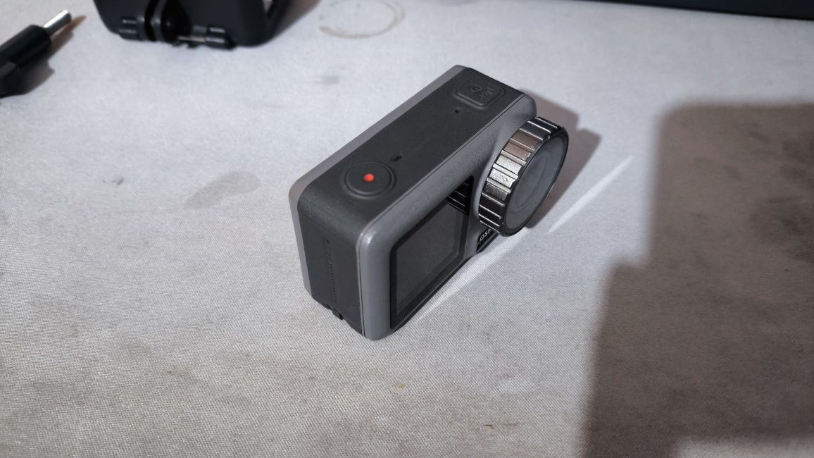 DJI Osmo Action + 3 baterias e carregador + filtros nd Freewell
