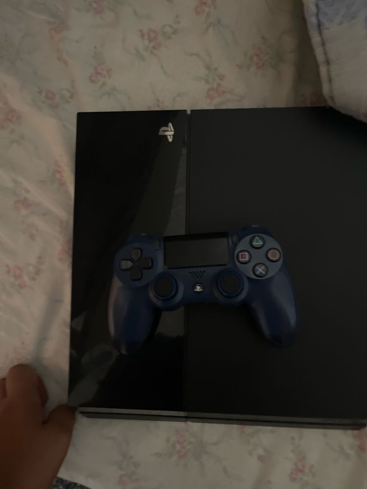 2 ps4 uma slim outra pro