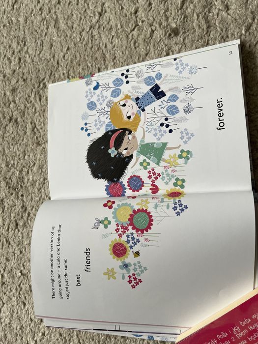 Książka „ Two sides” w języku angielskim.