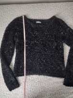 Czarny sweter dziewczyny w cekiny 158/164