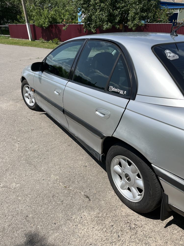 Opel Omega b.
