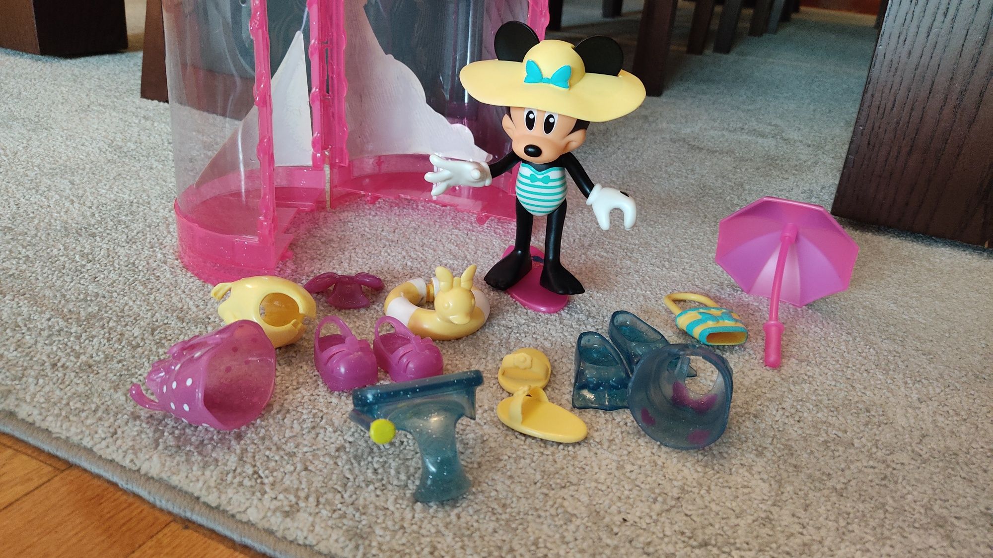 Minnie Muda Estilos